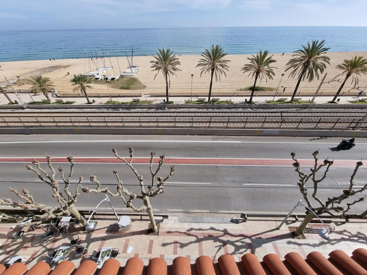 Vilador Beach Hotel Masnou Ngoại thất bức ảnh