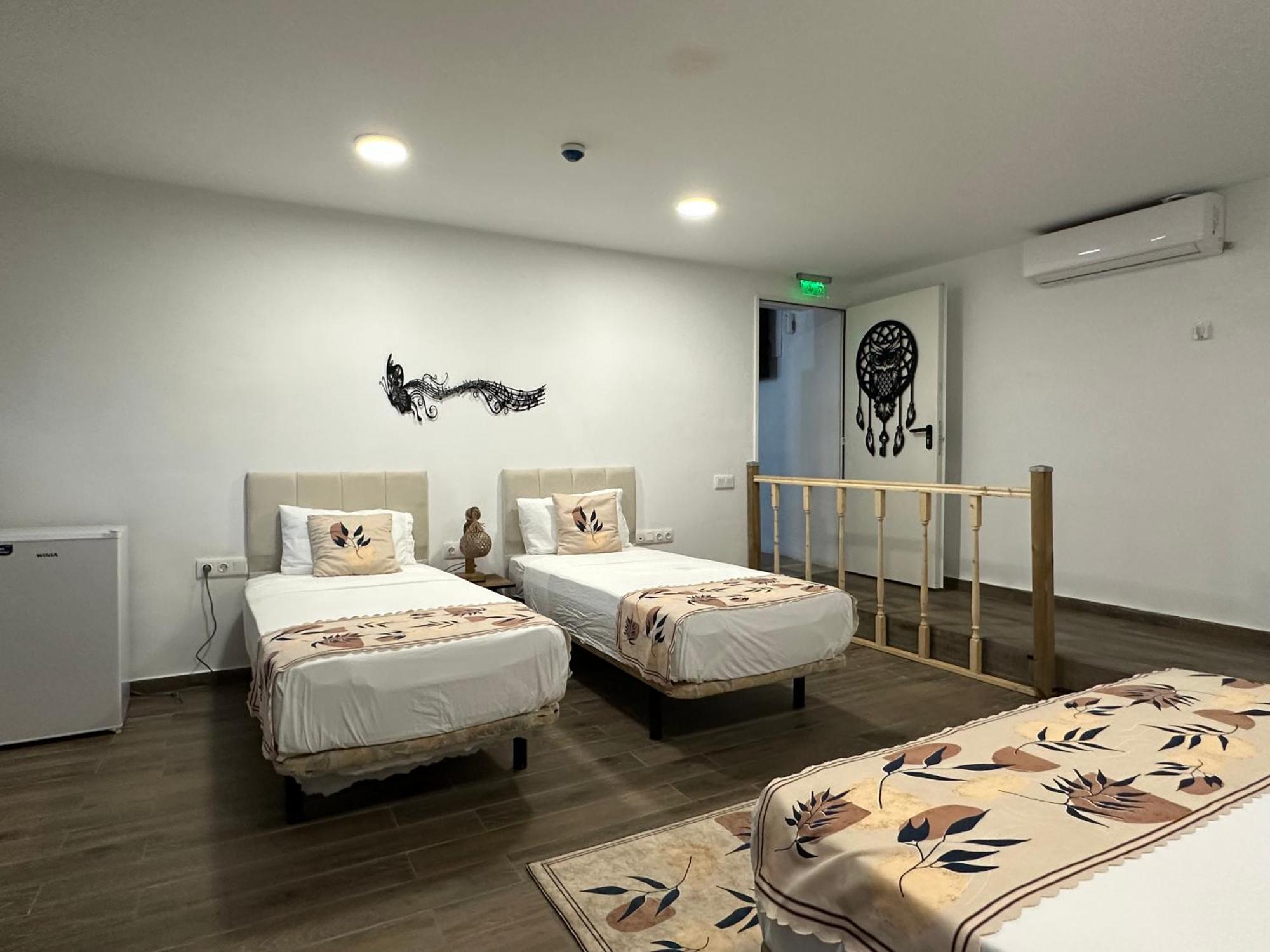 Vilador Beach Hotel Masnou Ngoại thất bức ảnh