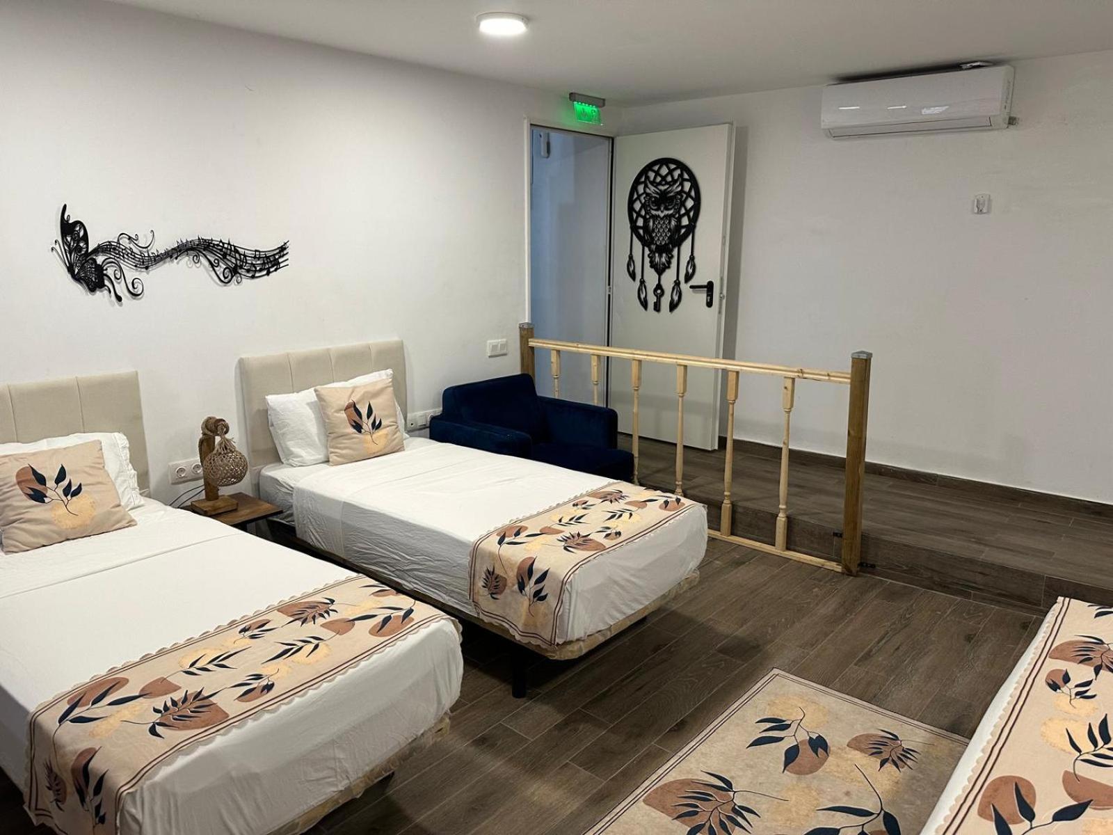 Vilador Beach Hotel Masnou Ngoại thất bức ảnh
